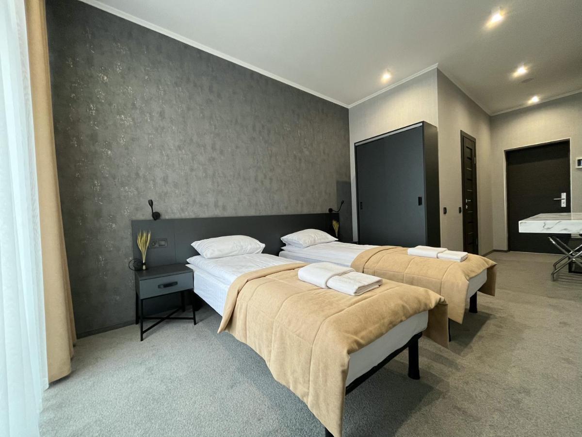 Golden Ring Hotel Ternopil Buitenkant foto