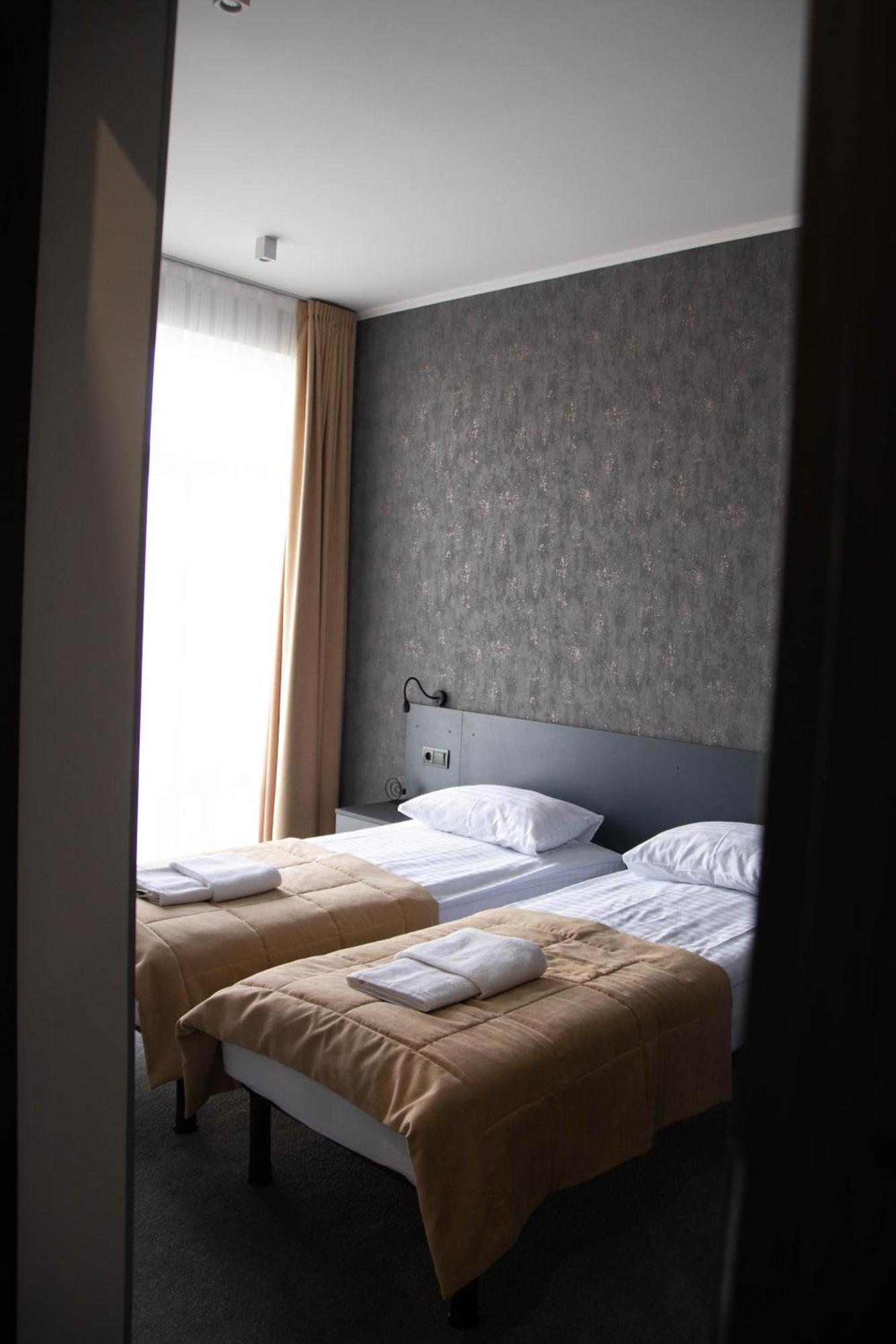 Golden Ring Hotel Ternopil Buitenkant foto