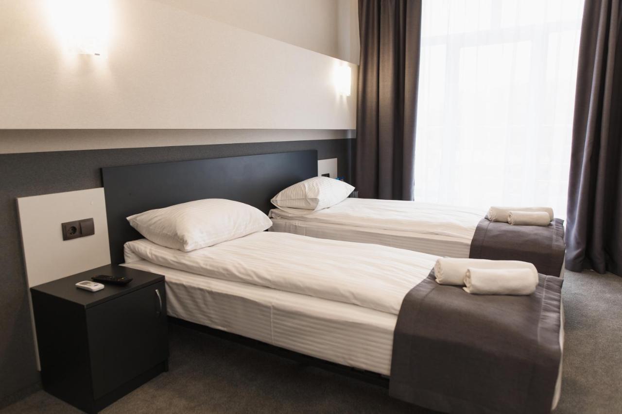 Golden Ring Hotel Ternopil Buitenkant foto