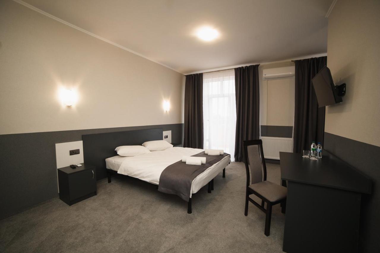 Golden Ring Hotel Ternopil Buitenkant foto