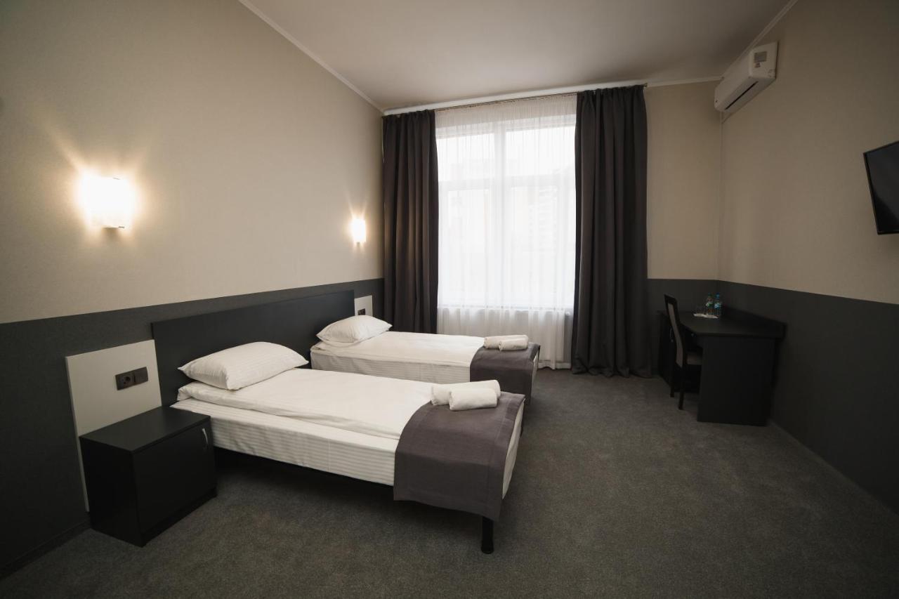 Golden Ring Hotel Ternopil Buitenkant foto