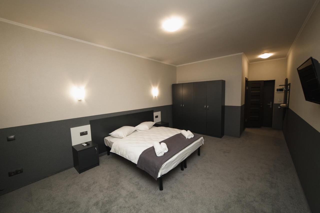 Golden Ring Hotel Ternopil Buitenkant foto