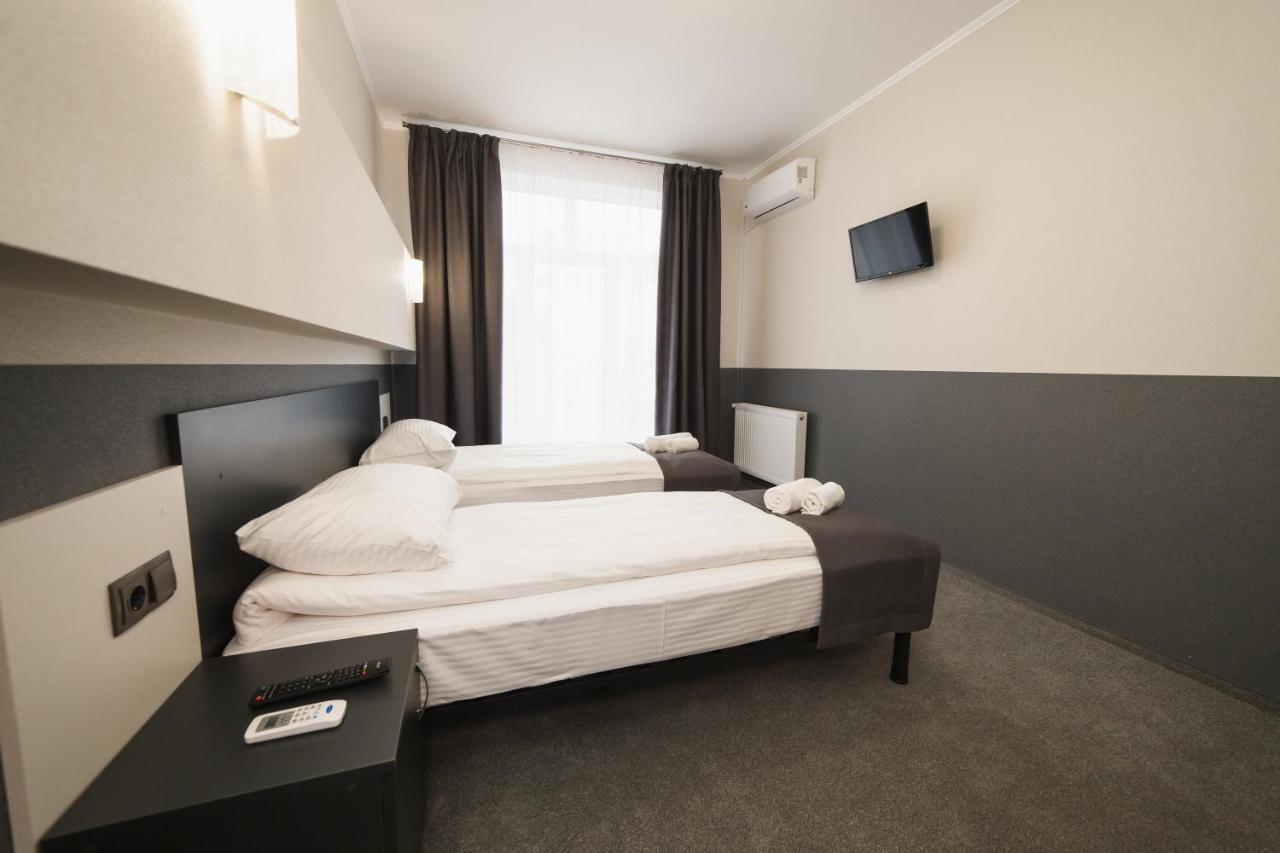 Golden Ring Hotel Ternopil Buitenkant foto