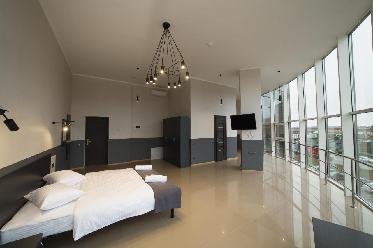 Golden Ring Hotel Ternopil Buitenkant foto