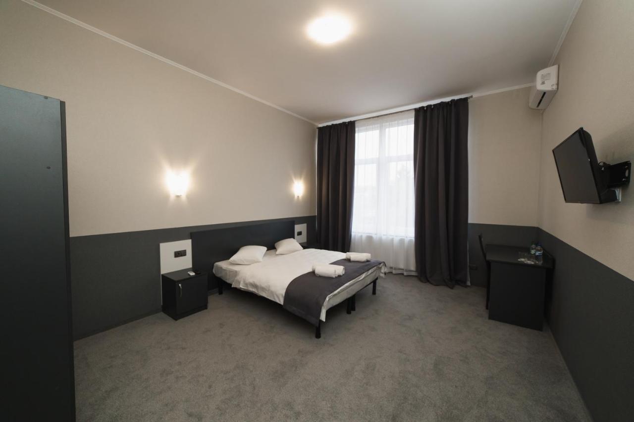 Golden Ring Hotel Ternopil Buitenkant foto